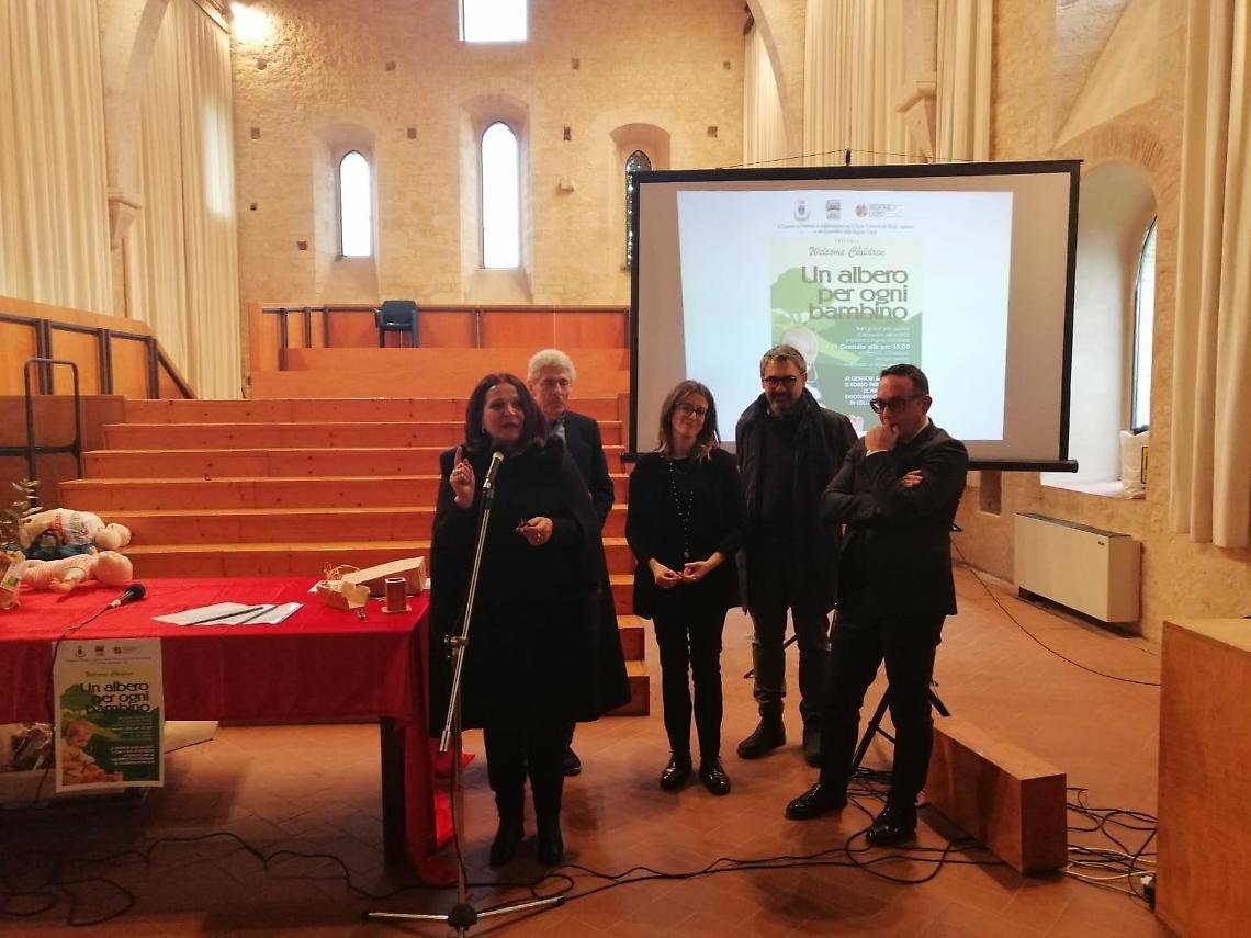 Un albero per ogni bambino: donati a Priverno 138 arbusti