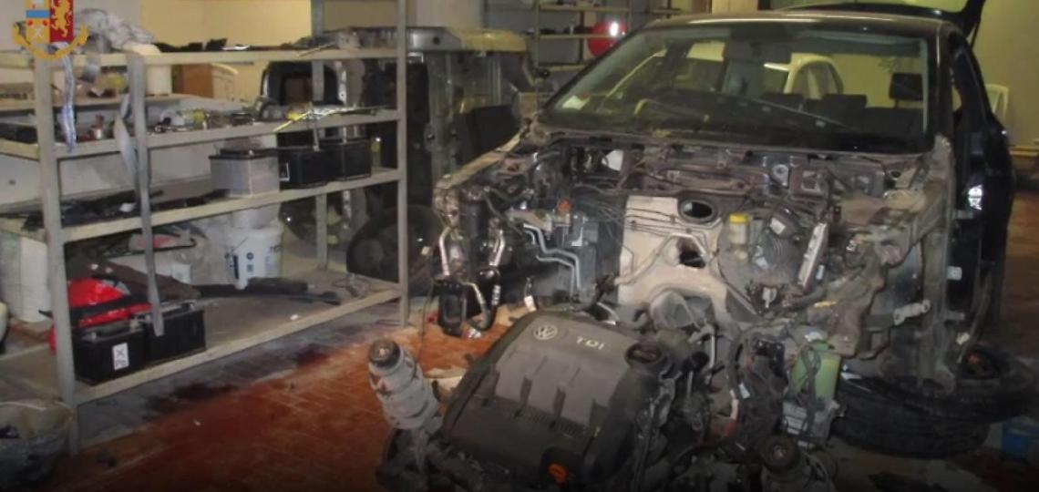 Riciclaggio internazionale di auto, arresti anche a Nettuno