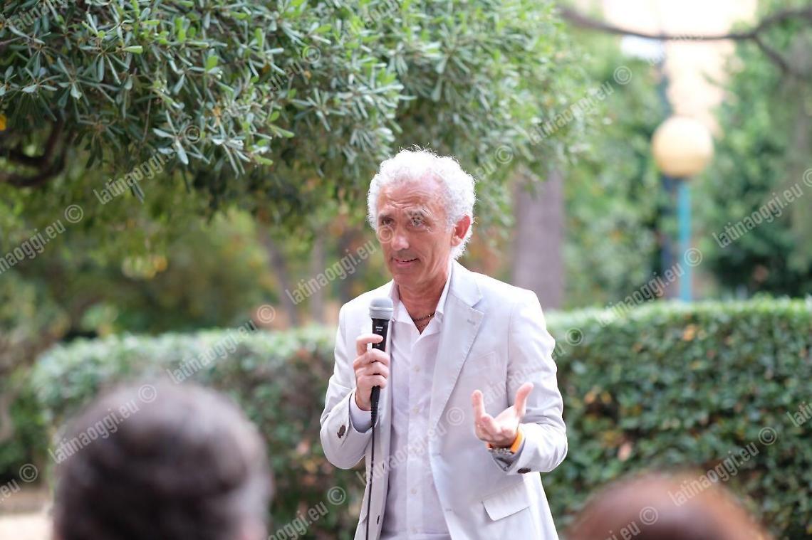 Damiano Coletta all'assemblea di Lbc: "Dobbiamo restare uniti"