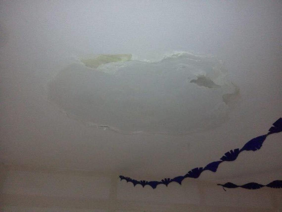 Infiltrazioni d'acqua alla scuola Marcucci, genitori furiosi