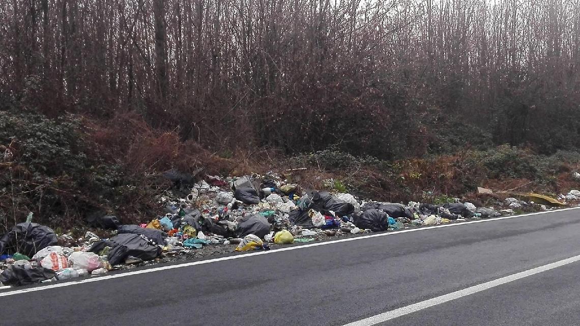 Artena, il sindaco Angelini ordina a Virginia Raggi di rimuovere i rifiuti