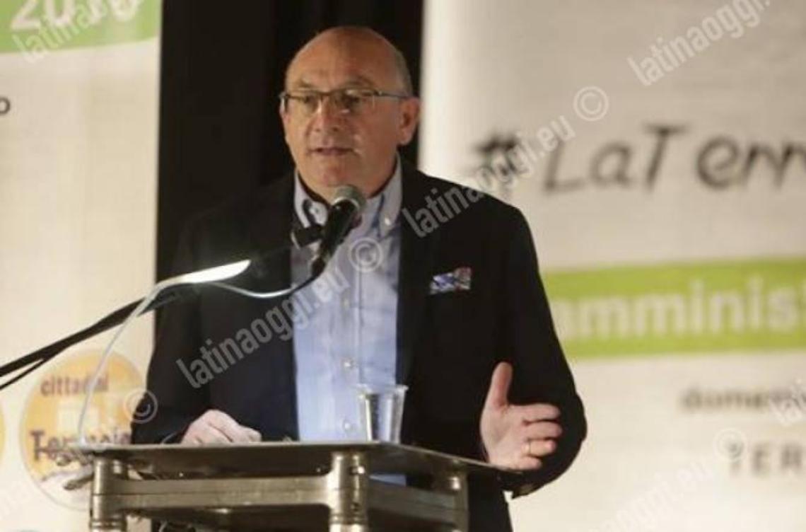 Simeone (FI): "La sanit&agrave; &egrave; allo sbando, serve subito un piano Marshall"