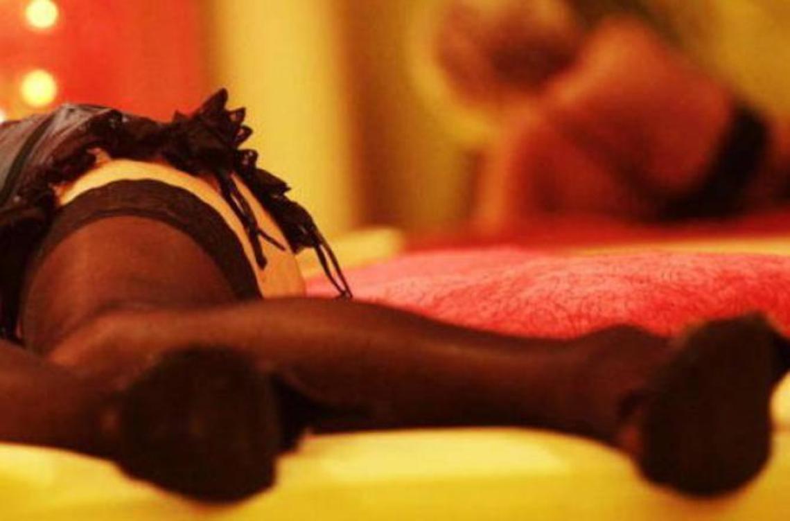 Un ufficiale della Finanza nel giro di prostituzione