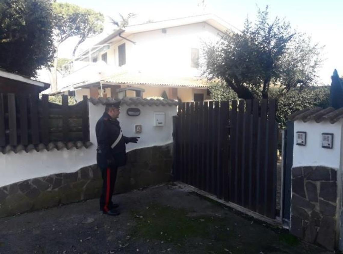 Tentano il furto in un'abitazione in centro a Sabaudia: arrestate due persone