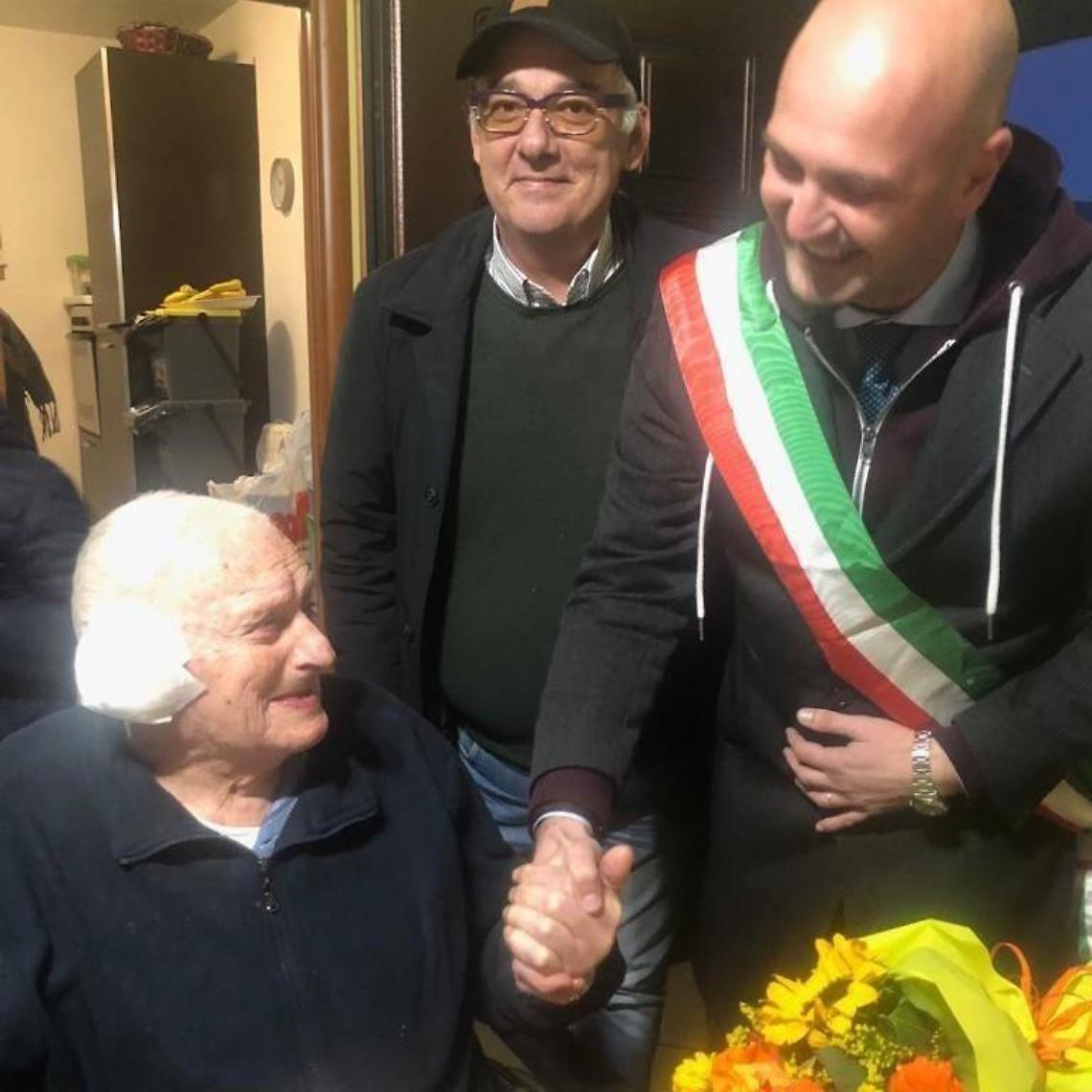 Un centenario nella struttura per anziani "Casa del Sorriso Onlus"