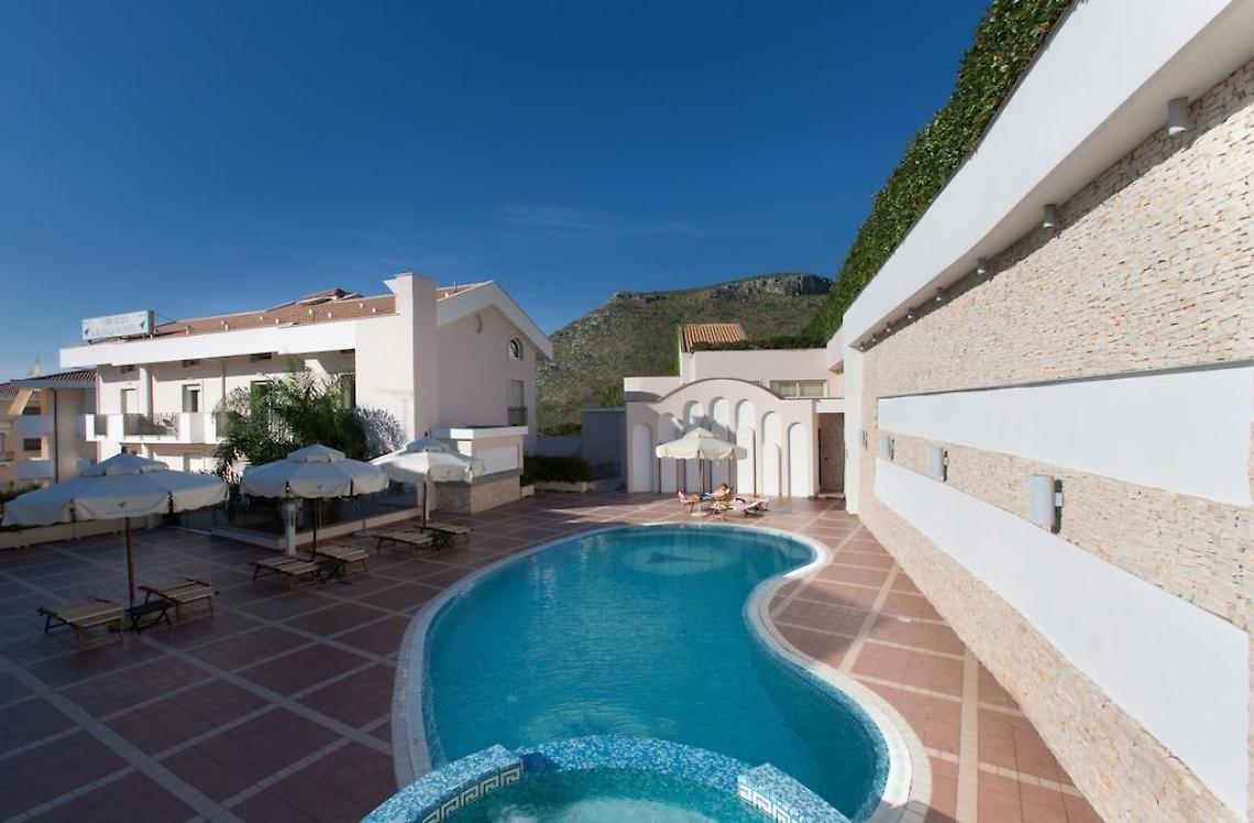 Tragedia in piscina a Sperlonga, la Procura ha chiuso l'inchiesta