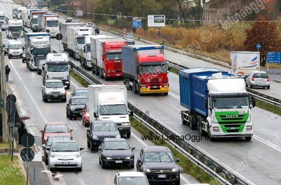 Autostrada Roma-Latina, tutto fermo in attesa dei ricorsi