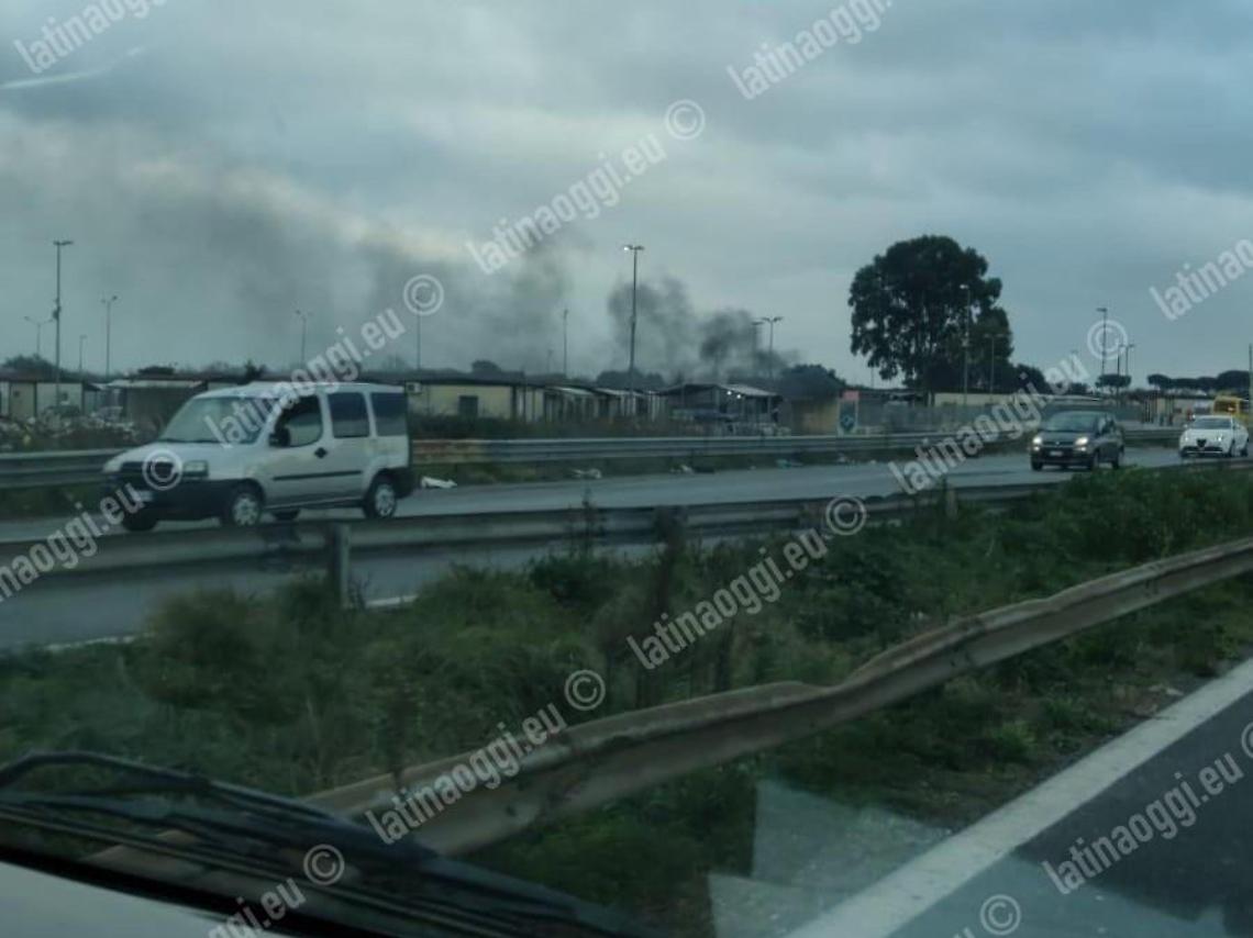 Quelli che non mollano sull'Autostrada Roma Latina e riprendono la battaglia