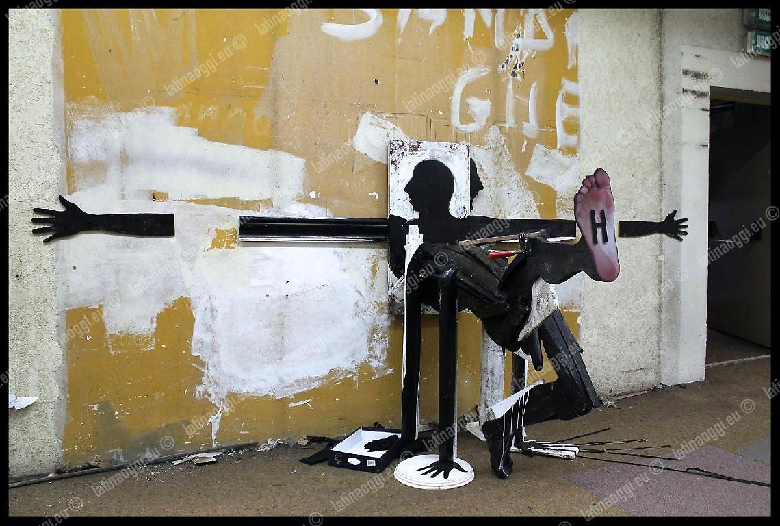 Se l'arte arriva con materiali di scarto, un'idea per Macro-asilo