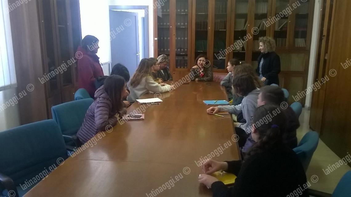 Latina, gli studenti della Tasso intervistano la presidente del Tribunale