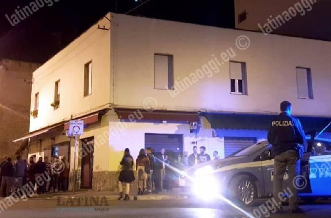 Zona pub, dissuasori mobili per creare un'isola pedonale flessibile