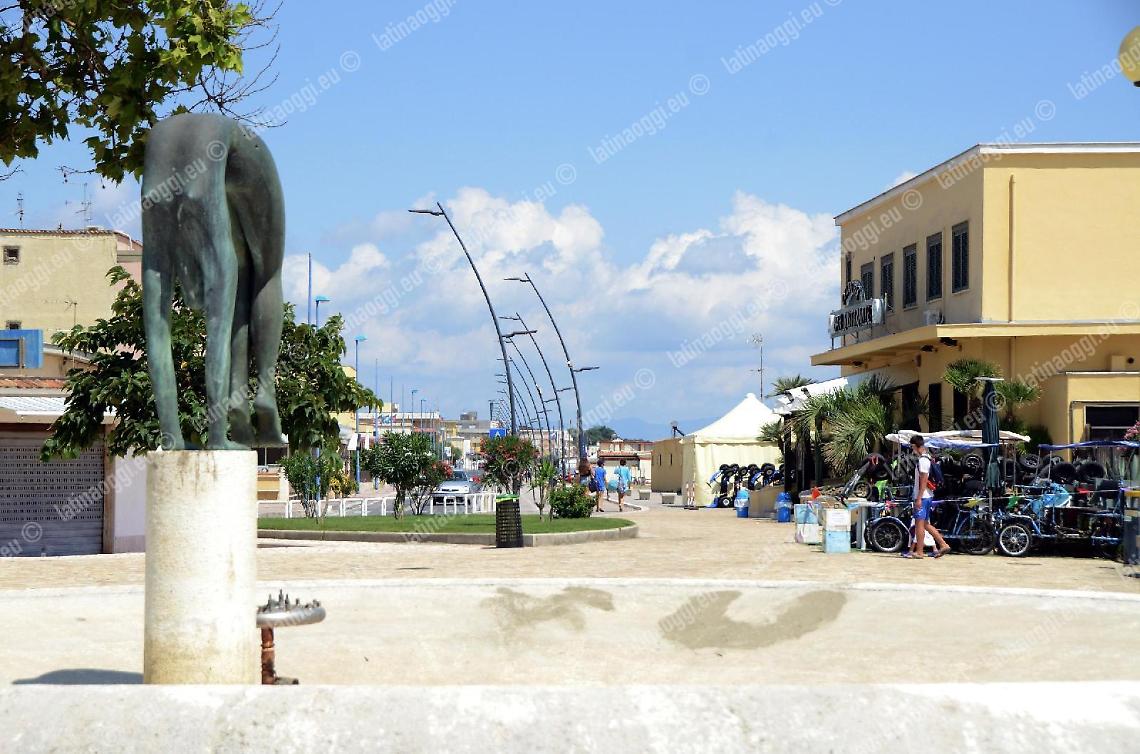 Lavori dimenticati in piazzale dei Navigatori, Marchiella fa accesso agli atti