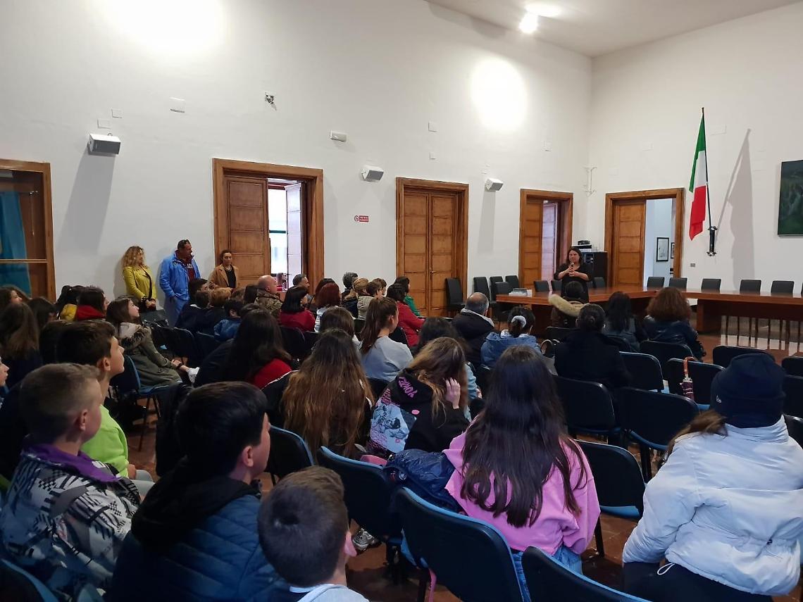 Gemellaggi e scambi culturali, la città delle dune protagonista