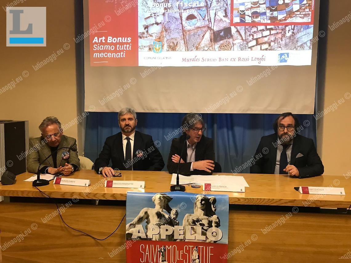 Le statue di Palazzo M salvate dai mecenati grazie all'Art Bonus