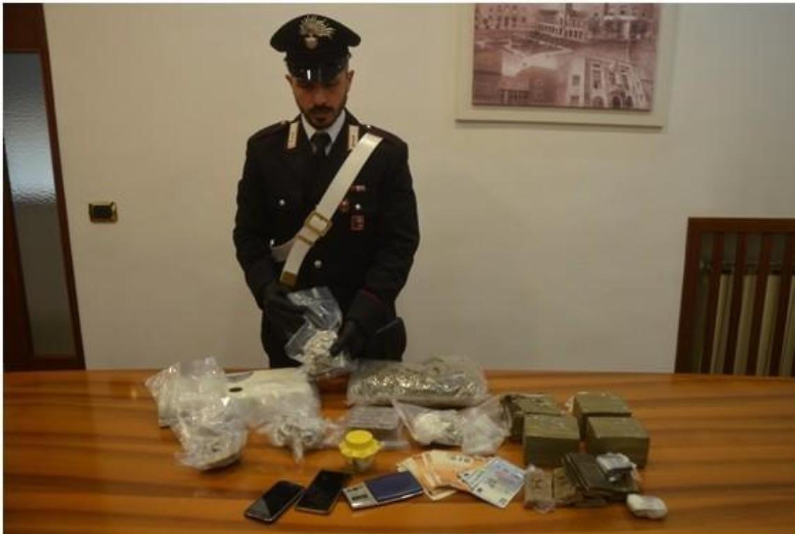 Sperlonga, trovato con oltre cinque chili di droga in casa: arrestato