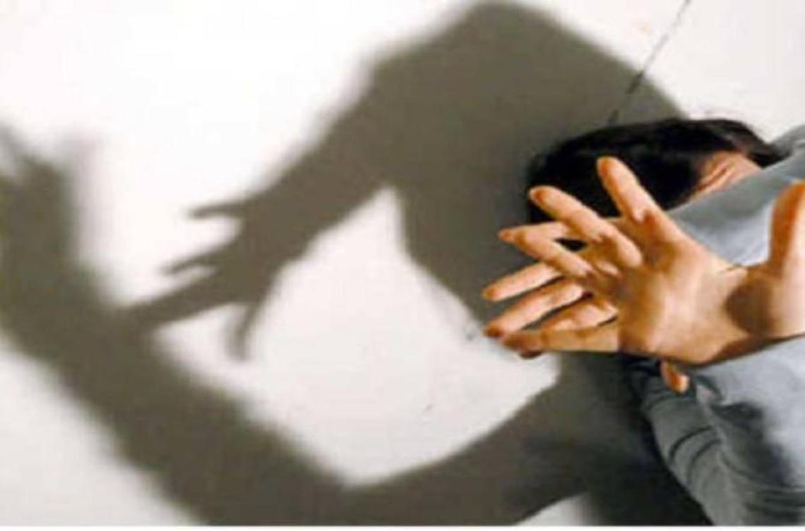 Picchiano una ragazza e la sequestrano: arresti e denunce. Un indagato &egrave; di Anzio