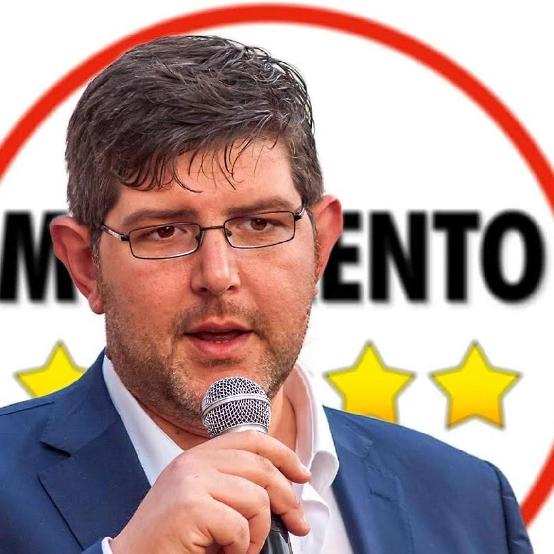 Elezioni Europee, il grillino Gianluca Macone apre la campagna elettorale