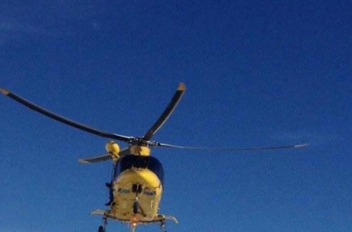 Anziano si avvicina troppo alla stufa: ustioni ai genitali e alle gambe