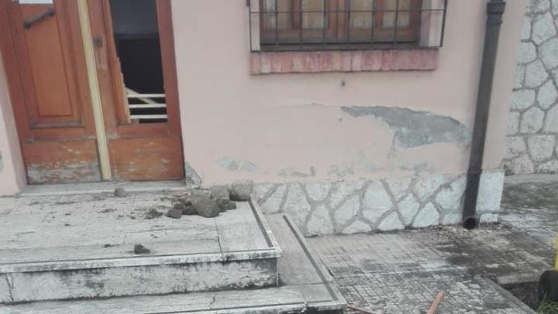 Furti a Latina Scalo in scuole e biblioteca, il caso in commissione