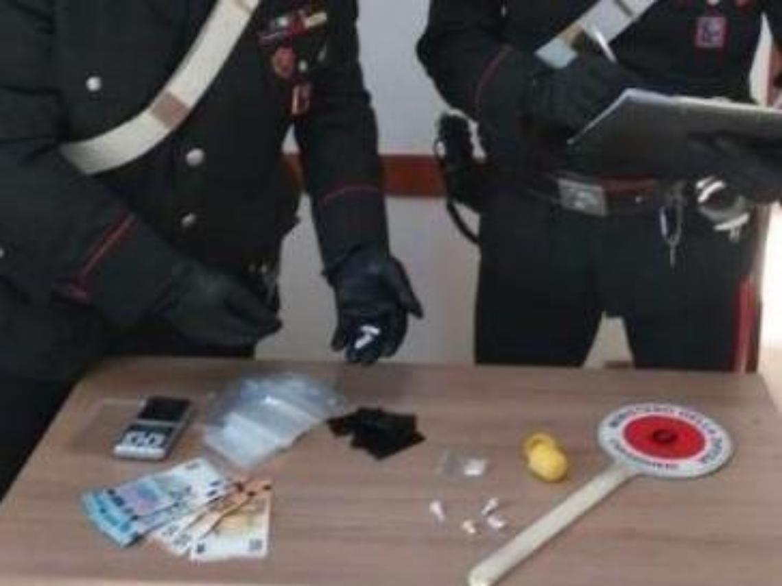 Trovato con l'eroina in tasca, denunciato un 24enne a Latina