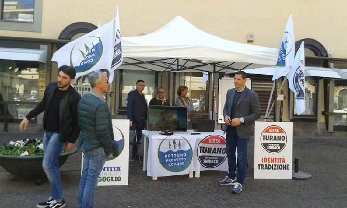 Gazebo e sede vicini, scoppia la lite tra i candidati alla poltrona di sindaco