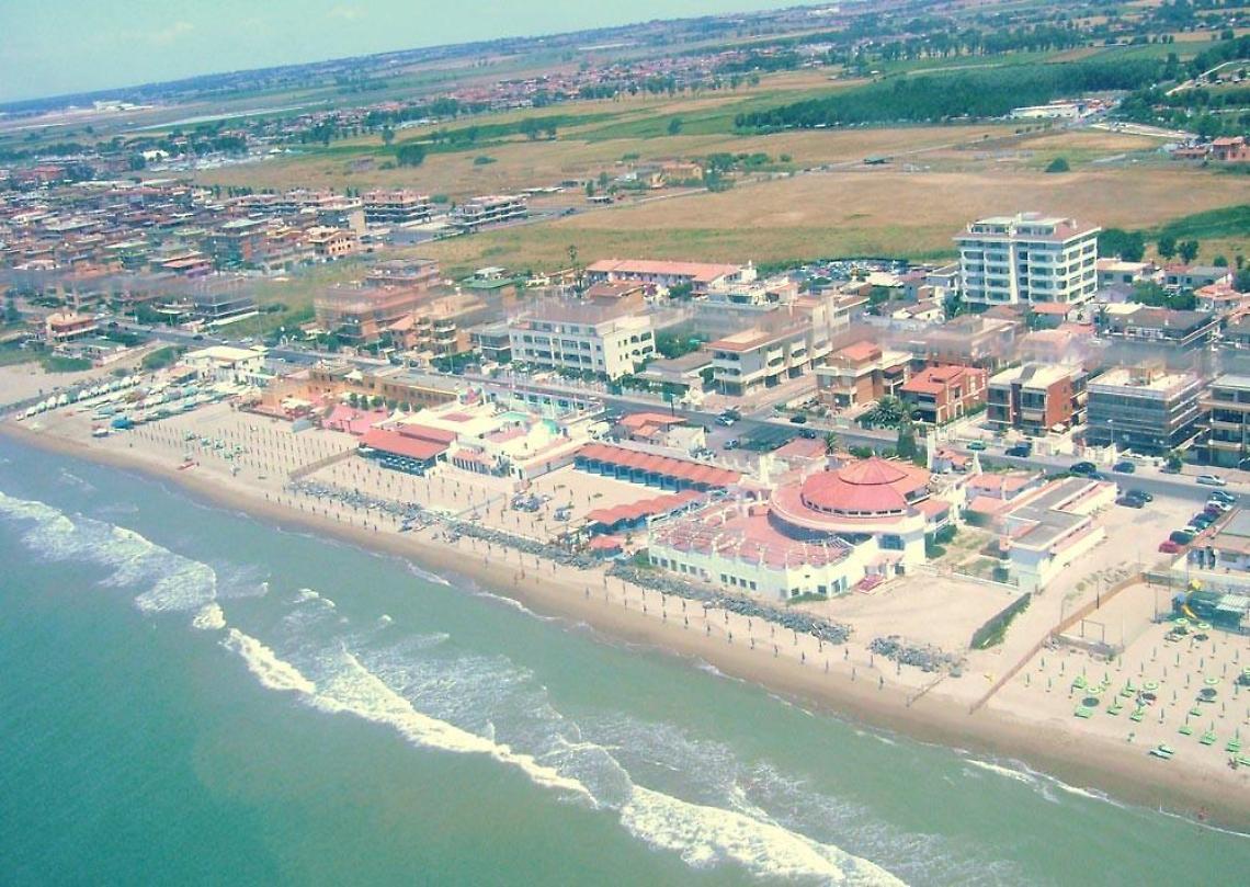 Stop alla vendita di bibite e cibo in spiaggia, &egrave; rivolta