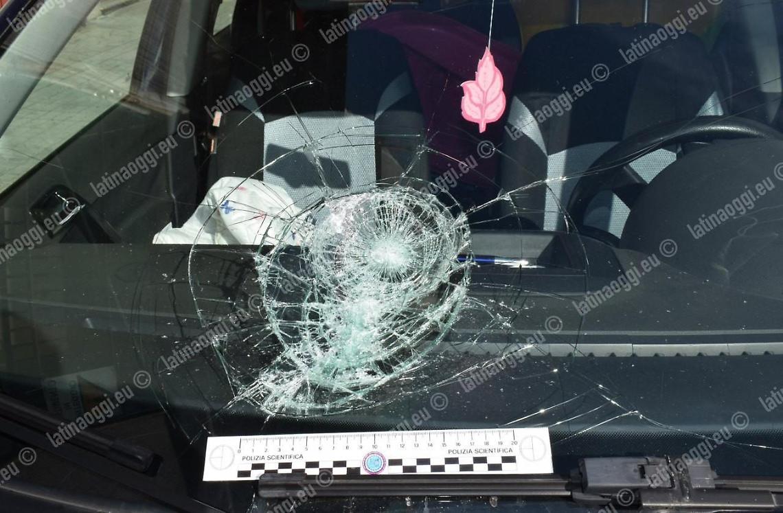 Aggredisce l'ex compagna e la figlia di 3 anni all'asilo: arrestato un 37enne