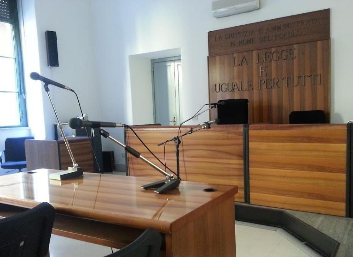 Latina, in aula parlano le vittime del molestatore del supermercato
