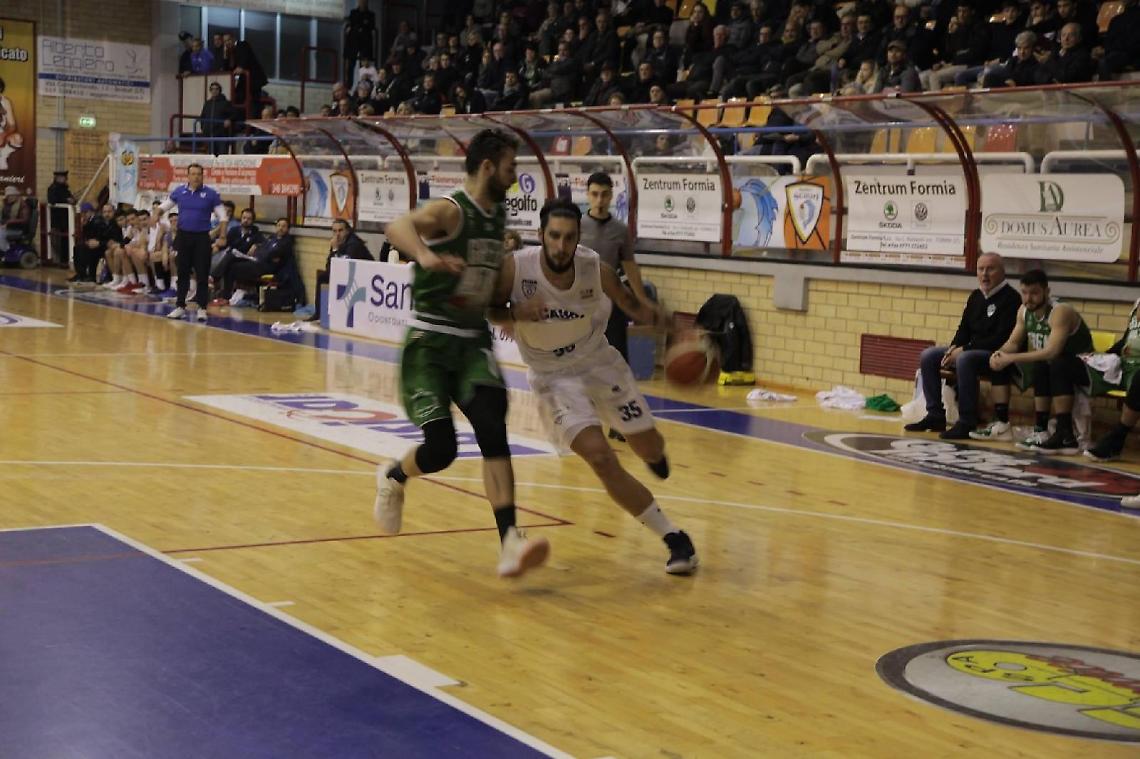 Lo Scauri senza soldi mette in vendita il proprio titolo di serie B