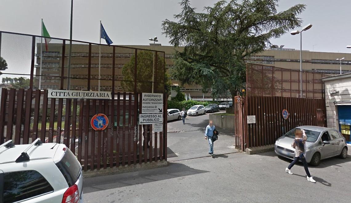 Anzio, presunti abusi sessuali sulla figlia: al via il processo per il militare