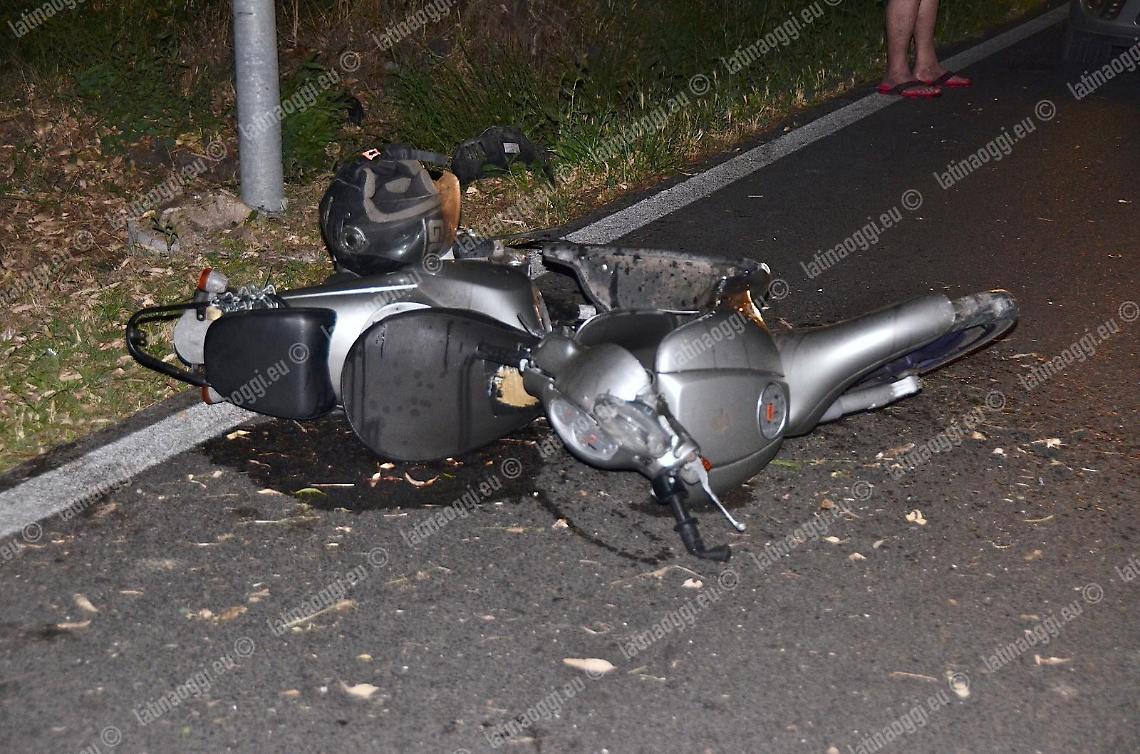 Ubriaco si schianta con un motorino rubato, giovane nei guai