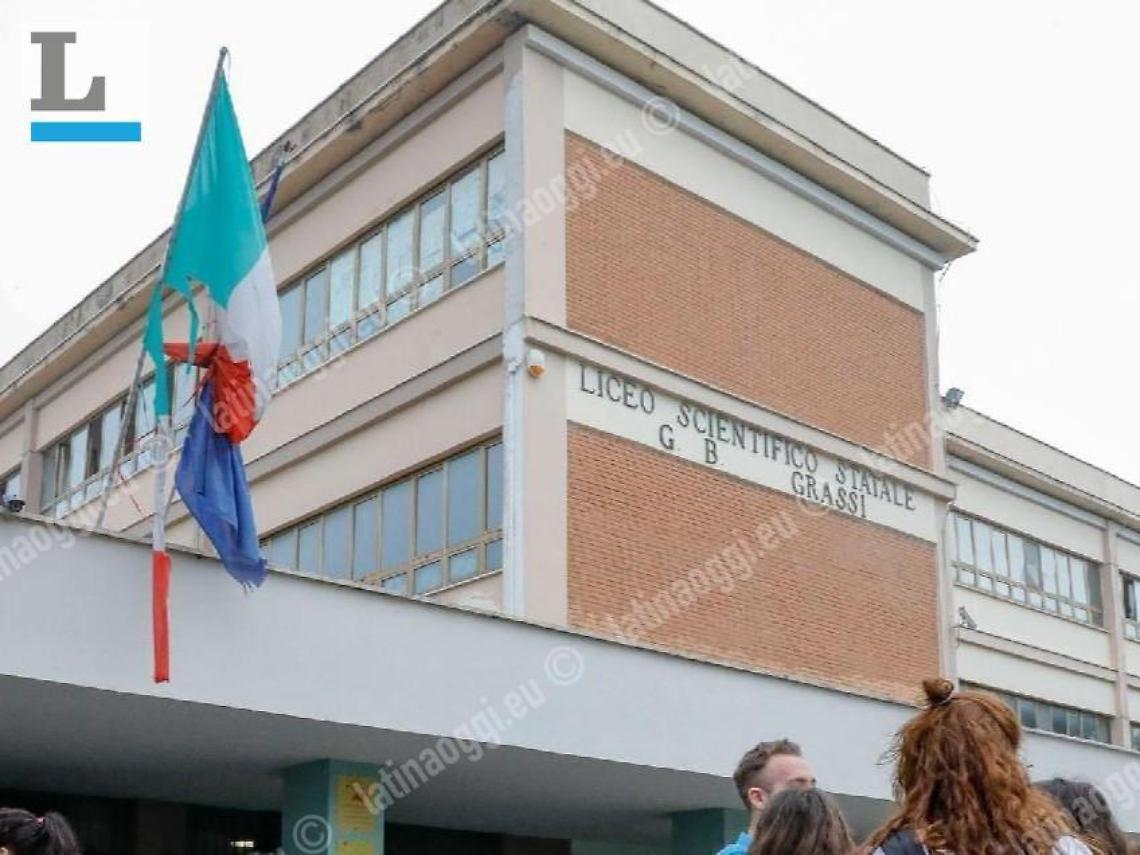 La prof "complice" degli studenti nella chat Whatsapp per la seconda prova