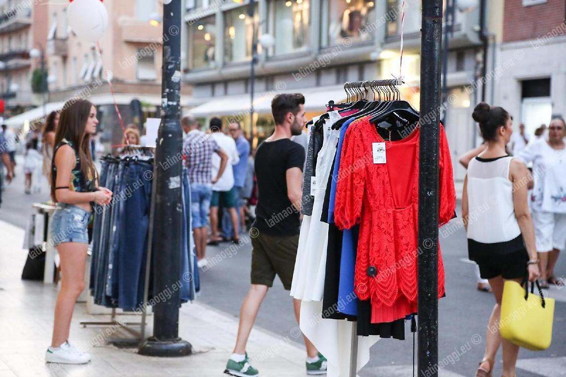 Saldi estivi al via: ecco le regole di Confcommercio per acquisti sicuri