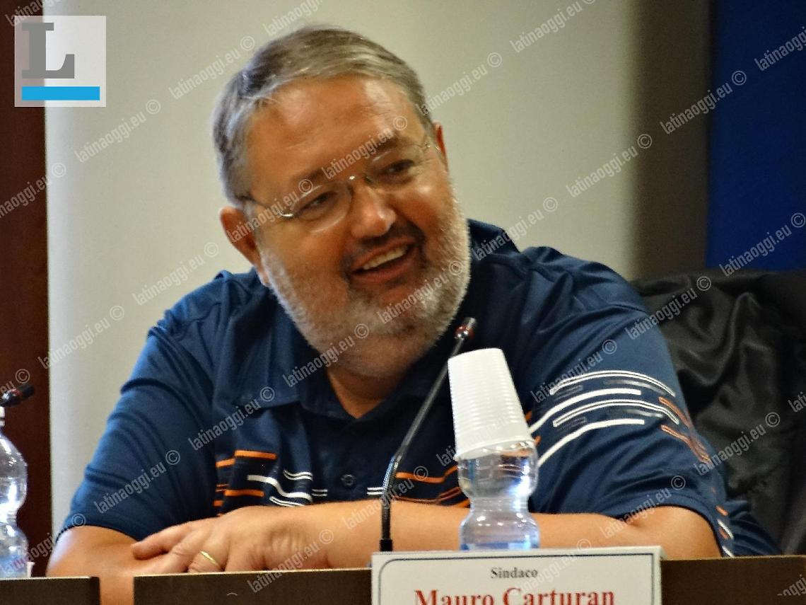 Carturan "perdona" e si riprende il vice sindaco Sambucci