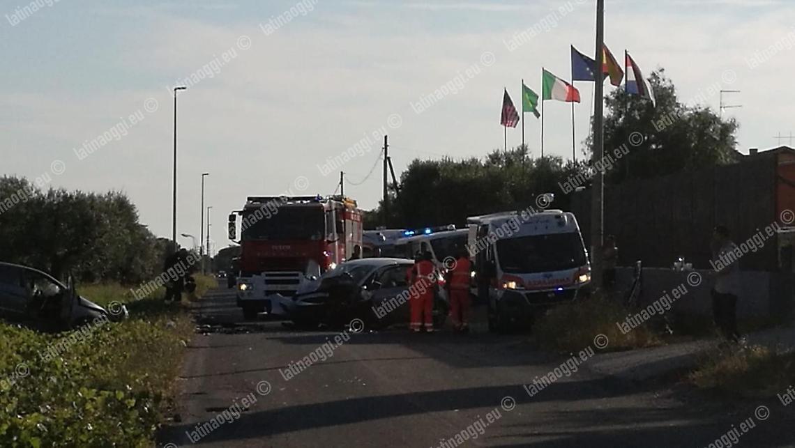 Terribile incidente in via Vallelata, gravi due persone