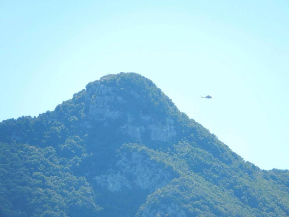 Restano senza acqua sul promontorio del Circeo, soccorsi dai forestali