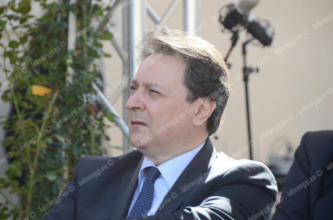 Fazzone: Forza Italia su un binario morto. Presto ognuno per la sua strada"