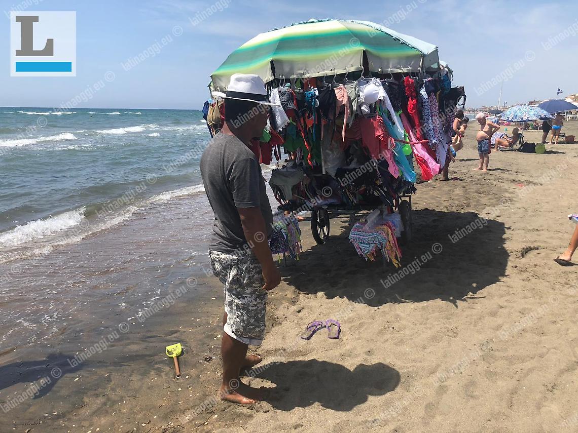 Mustaf&agrave; racconta dell'aggressione in spiaggia: &laquo;Erano in cinque&raquo;