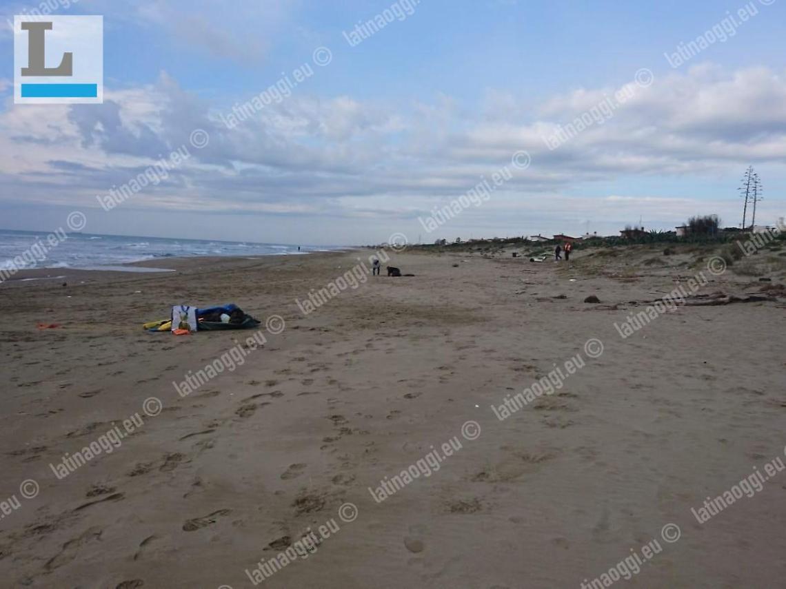 Anzio, spiaggia libera in convenzione a Lido dei Pini: si va avanti