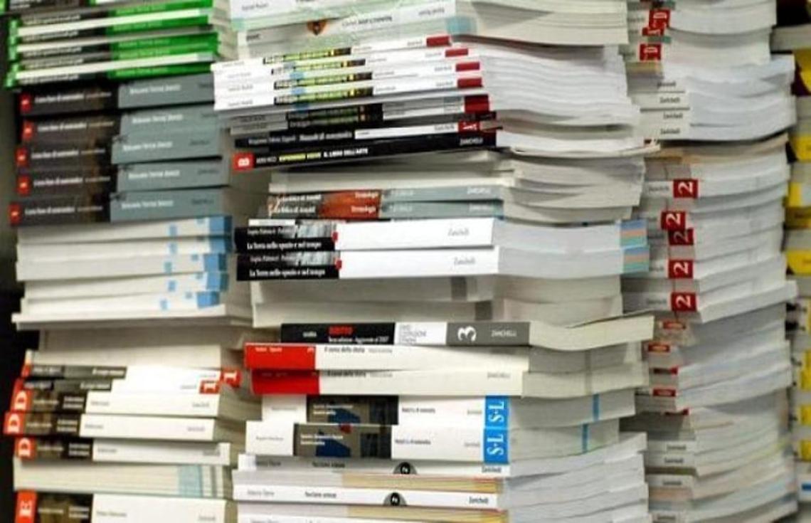 Testi scolastici, il Comune: vendita solo nelle librerie "no slot"