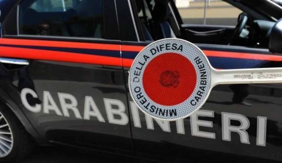 Lite in famiglia, moglie accoltella il marito: arrestata