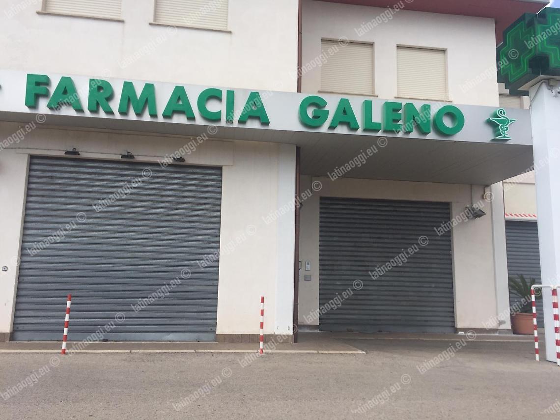 Armato di ascia rapina la farmacia, attimi di paura a Cisterna