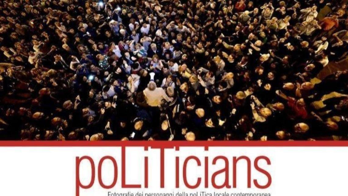 "Politicians" Alla Feltrinelli in mostra le foto del Consiglio comunale