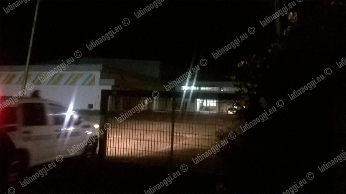 Latina, il corpo di un uomo senza vita trovato in un magazzino al Piccarello