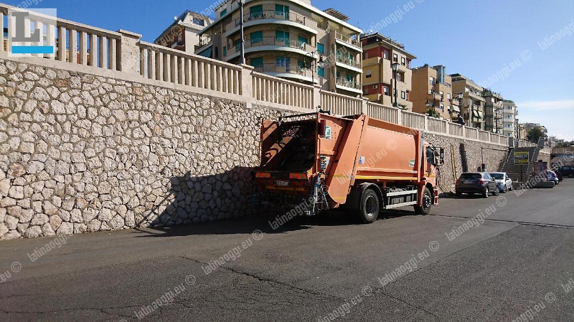 Appalto dei rifiuti a Nettuno, sospesa la firma del contratto con la nuova ditta