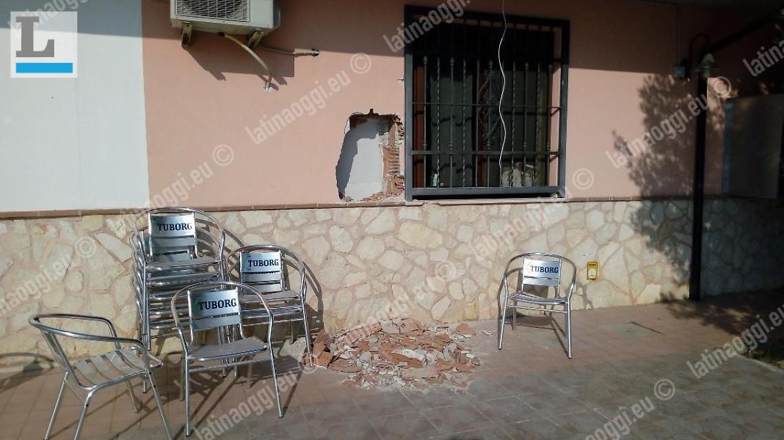 Prossedi, torna in azione la banda del buco: furto nel bar &laquo;Overside&raquo;