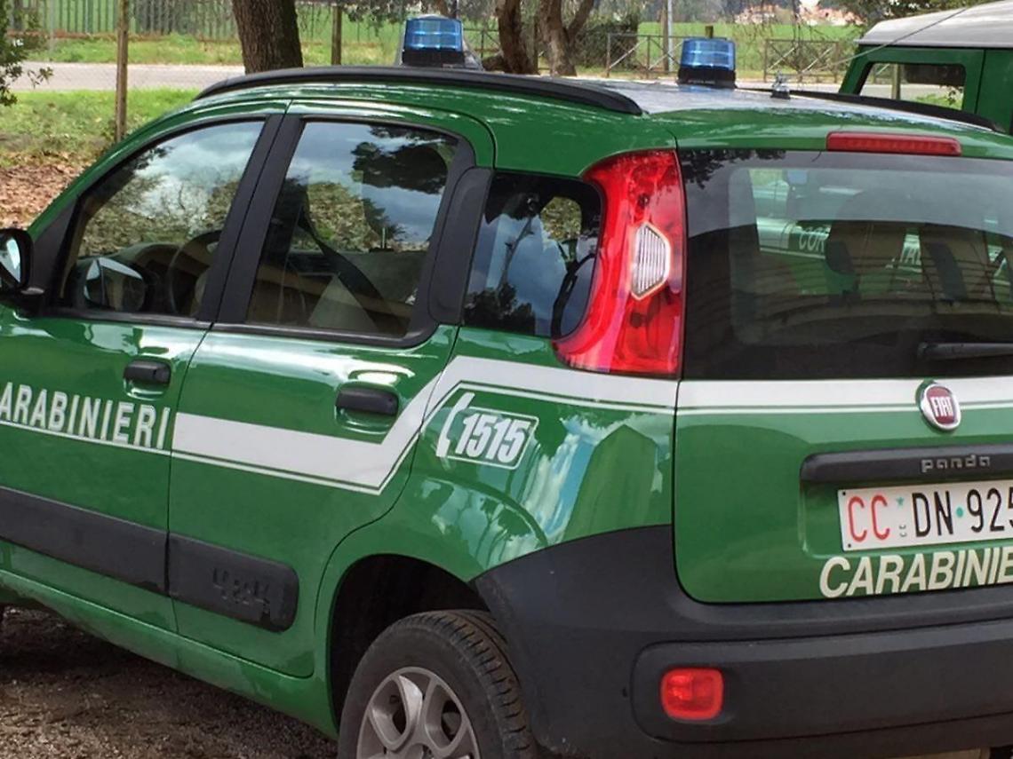 Sezze, lo sorprendono a bruciare la plastica: denunciato
