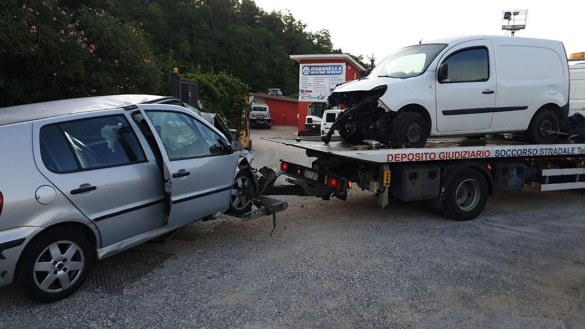 Lariano, incidente nella notte: muore un uomo. Gravissimo un giovane