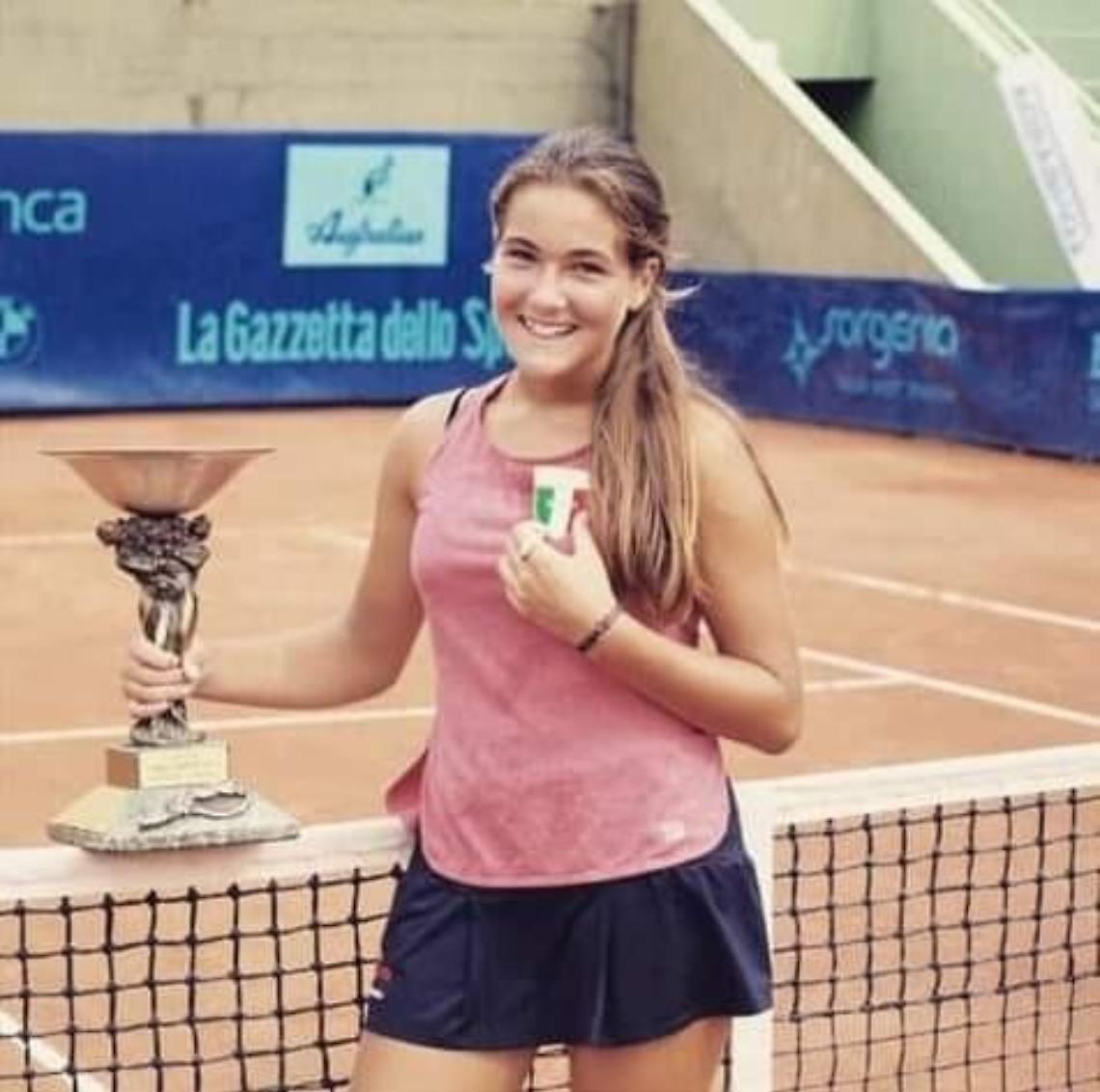 Doppio titolo italiano per la giovane tennista di Itri, Greta Petrillo
