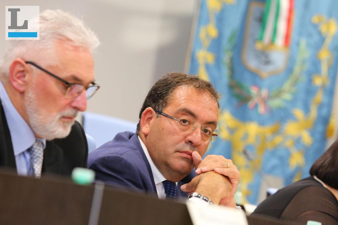 Rimborsi facili, Terra sfida l'opposizione: «Portate la sfiducia in aula»